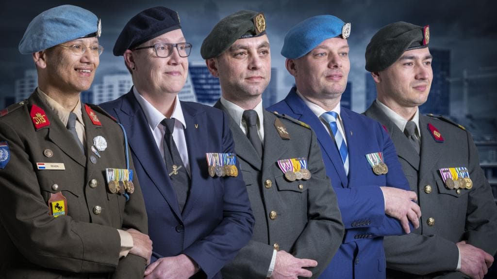 Veteranen, v.l.n.r. Staney Renon, Guusje (Natascha) van Wezel, Şener Çiçek, Johan Hoogendijk, Lee Adamse.
